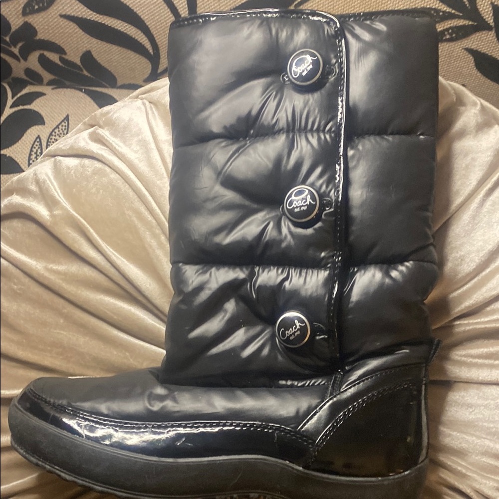 🎀 Coach Black puffer winter snow Boots - 8 Gorgeous condition -
